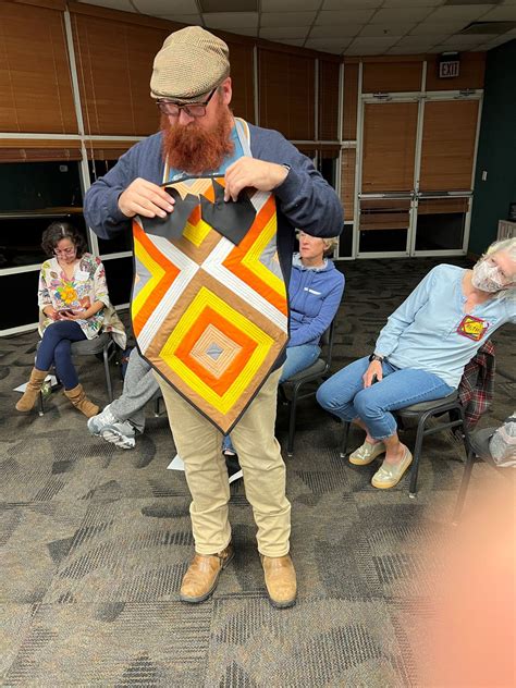 Wall Hanging With Paws Tucson Modern Quilt Guild