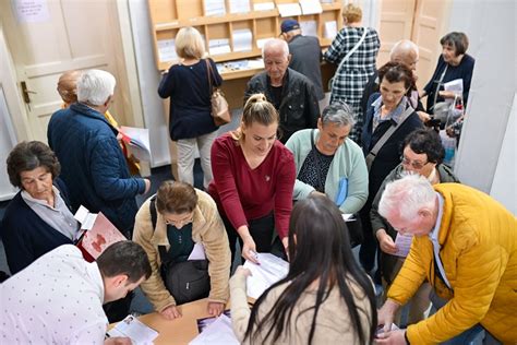 Banjaluka Preko Zahtjeva Za Besplatan Prevoz Za Penzionere I