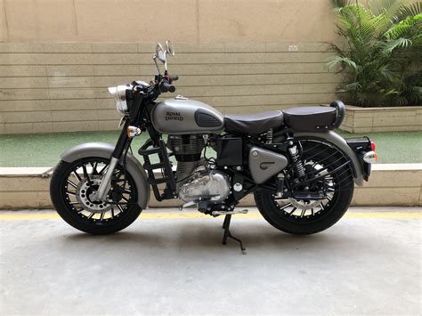 Used Royal Enfield Classic Gunmetal Grey 350cc 2018 Model Pid 1416662022 Bike For Sale In Delhi