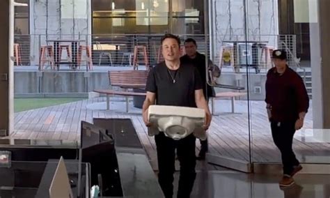 Perch Elon Musk Entrato Con Un Lavandino Nel Quartier Generale Di