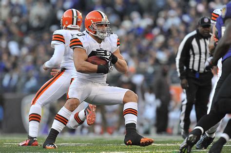 What Happened to Cleveland Browns Running Back Peyton Hillis?