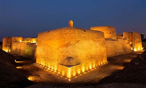 Qalat Al Bahrain Enter The Fort And Immerse Yourself In The