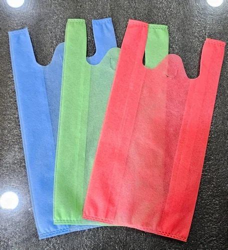 W Cut Non Woven Carry Bag at Rs 150 kg बन बन हआ डबल कट बग in