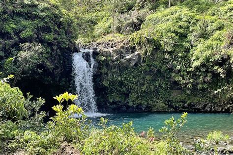 14 Most Beautiful Waterfalls on Maui | PlanetWare