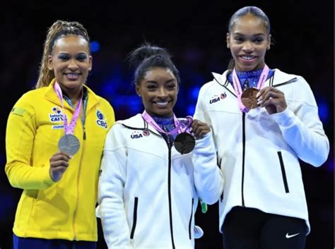 Gin Stica Art Stica Rebeca Andrade Simone Biles E Shilese Jones