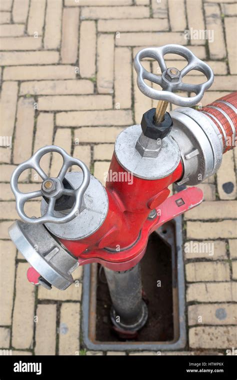 Underground Hydrant Hi Res Stock Photography And Images Alamy