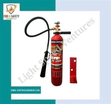 Class A Safepro Co2 Fire Extinguisher 4 5 Kg At Rs 3450 In Ahmedabad