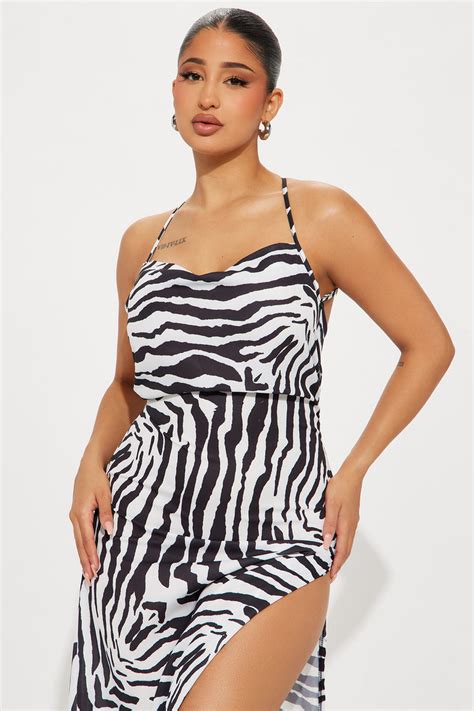 Taylor Printed Maxi Dress Black White Fashion Nova Dresses