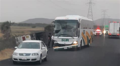 Viento fuerte provoca volcadura de tráiler en Oaxaca e oaxaca