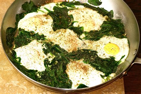 Baked Egg Whites And Spinach