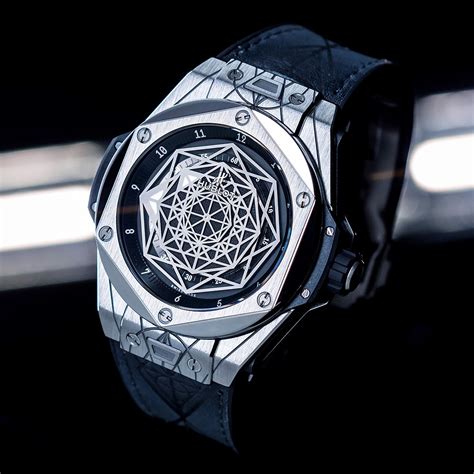 Hublot Big Bang Sang Bleu Limited Edition › WatchTime - USA's No.1 Watch Magazine