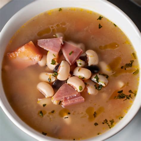 Soul-Warming Black Eyed Pea And Ham Soup Recipe