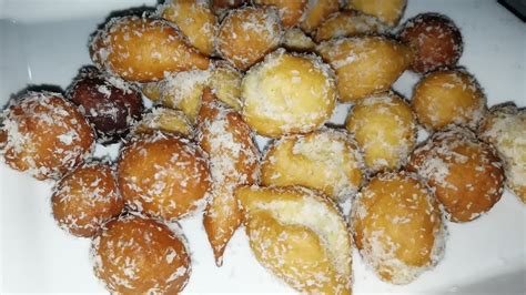 Bolinhos de Chuva Gulabos Jamos Bolinhos fritos típicos de Moçambique