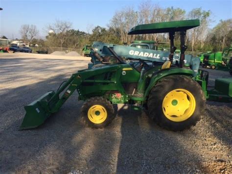 John Deere 4044m Tractor