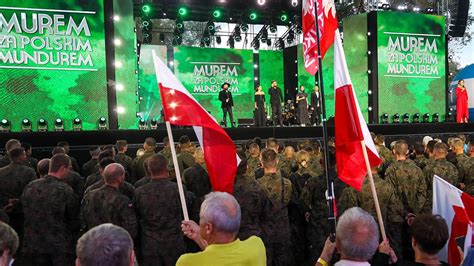 Koncert Murem Za Polskim Mundurem Tvp Info