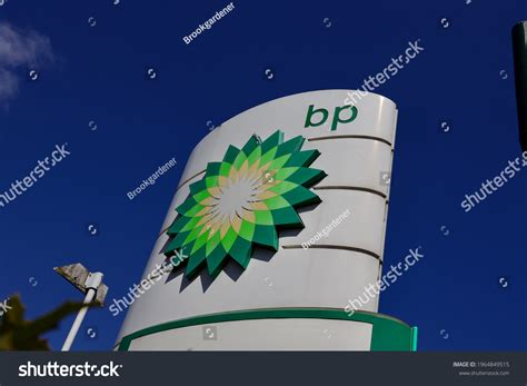 64 Bp plc logo Images, Stock Photos & Vectors | Shutterstock