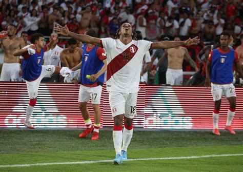 Perú Vs Colombia El Eufórico Festejo De Los Jugadores De La Selección Tras El Barranquillazo