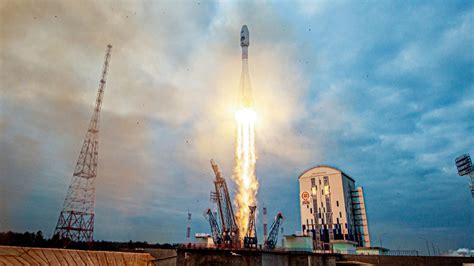 Russia Launches First Moon Mission In Almost 50 Years Review Guruu