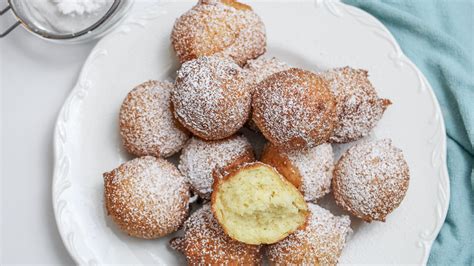 Easy Ricotta Zeppole Recipe