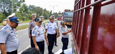 Kegiatan Operasi Penertiban Kendaraan Over Dimension Dan Over Load