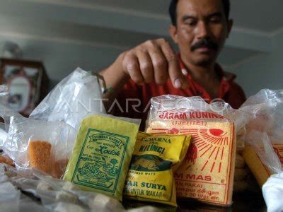 BAHAN MAKANAN BERBAHAYA ANTARA Foto