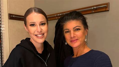 Sahra Wagenknecht Foto Mit Russischer Polit Influencerin Xenija