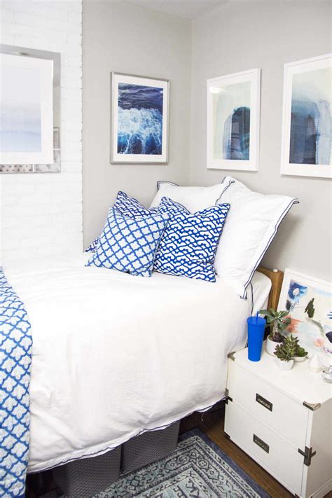 30 Minimalist Dorm Room Ideas For A Stylish Space