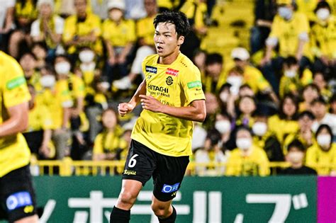 柏レイソルofficial☀ On Twitter 今日のキックオフ前、椎橋慧也 選手のj1通算150試合出場達成記念セレモニーを行い