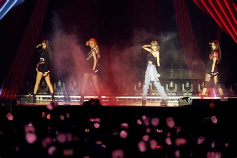 Live Review Blackpink Bring Incredible Production To Amsterdam S Afas