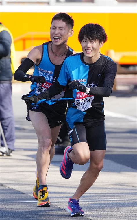 【箱根駅伝】駿河台大31歳の今井隆生 “先生と生徒のたすきリレー”実現 陸上写真ニュース 日刊スポーツ