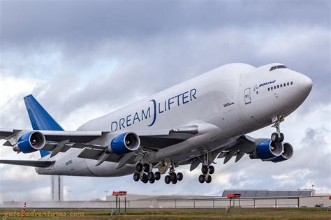 Ex Qantas 747 400 Will Become Testbed For Rolls Royce Engines Gate To