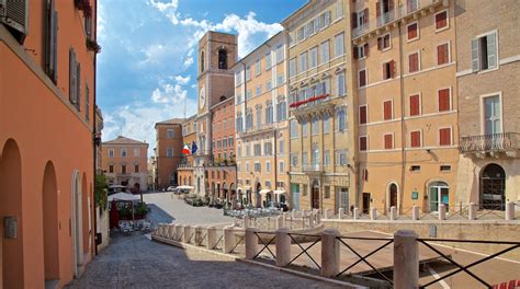 Visit Piazza Del Plebiscito In Ancona Expedia