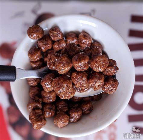 Review Timbits Cereal Birthday Cake And Chocolate Glazed Cerealously