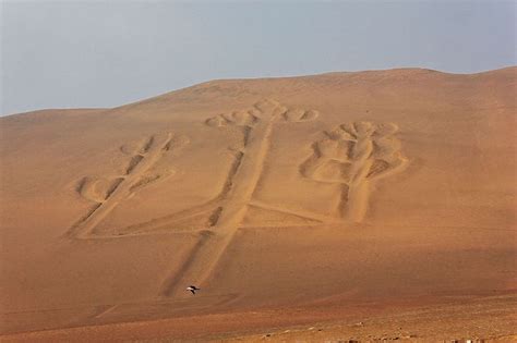 Dans Le Sable Du Paracas Lempreinte De Vos Pas Ne Seffacera Jamais