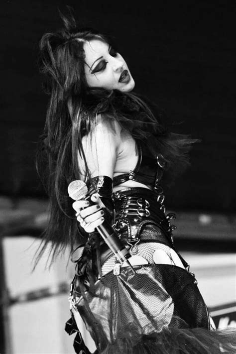 Pin By Jose Espert On Goth Black Metal Girl Metal Girl Female Musicians