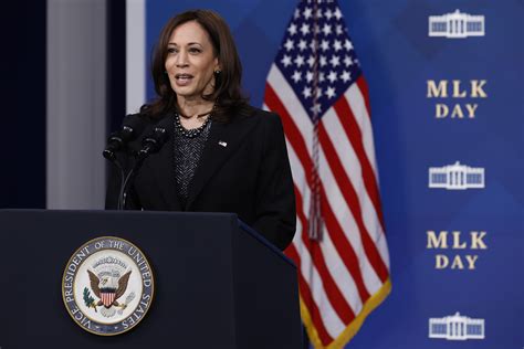 Kamala Harris Defends Bidens Russia Remarks Promises Severe Costs