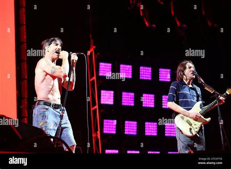 Seville Hot Chili Peppers Network Concert At The Cartuja Stadium Photo Roc O Ruz