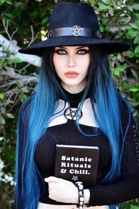 10 Hot Sexy Dayana Crunk Bikini Pics