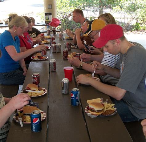 Family picnic at Memorial Day family reunion | Family picnic, Family ...