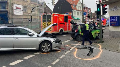 Hamm Unfall Mit Verletzten In Pelkum Heinrichstra E Gesperrt