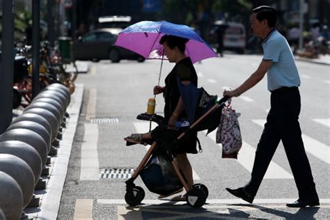 深圳已入夏！31℃闷热还要持续三天 深圳24小时 深新闻 奥一网