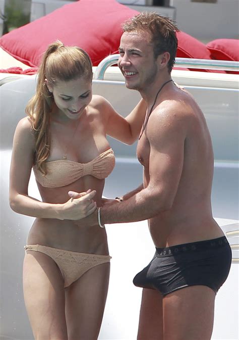 Mario Gotze Huge Bulge