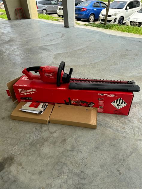 Milwaukee M Fuel Cordless Outdoor Hedge Trimmer M Cht Azn