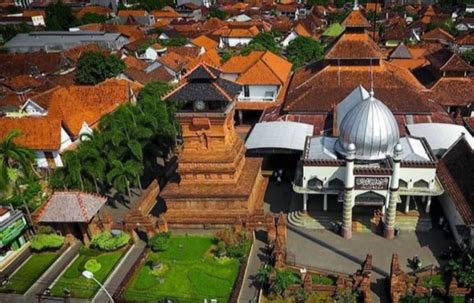 Masjid Menara Kudus Pelajari Sejarah Arsitektur Dan Ciri Khasnya