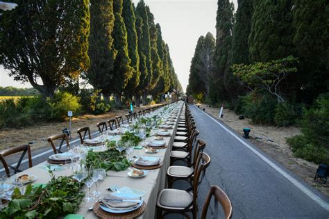 Bolgheri Divino Cena Per Invitati Sul Viale Dei Cipressi