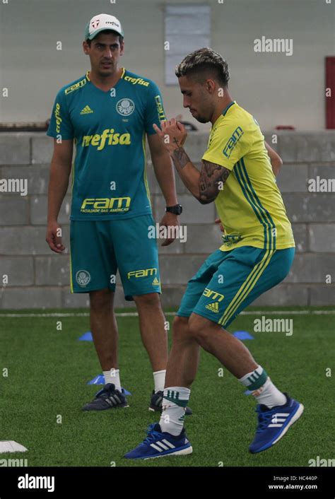 SÃO PAULO SP 07 12 2016 TREINO DO PALMEIRAS The player Gabriel