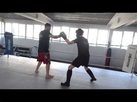 Kickbox Sparring 13(1) - YouTube