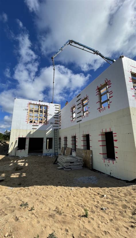 Building And Pouring Icf Walls Fletcher Creek Cottage