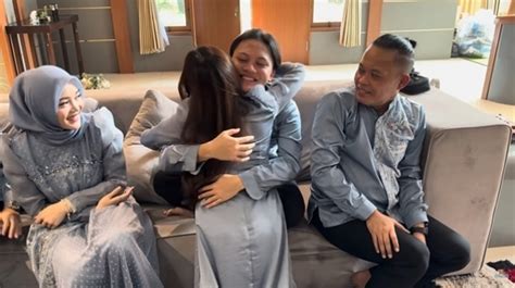 Momen Mahalini Lebaran Bareng Keluarga Rizky Febian Momen Sungkem