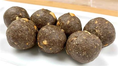 Ragi Walnut Laddu